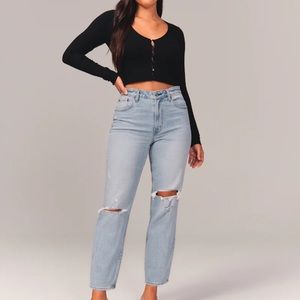Abercrombie & Fitch High Rise Curve Love Mom Jeans